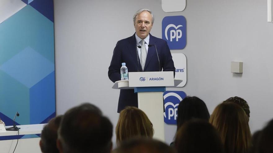 Azcón atiza al PSOE e insiste en su idea de gobernar Aragón en solitario