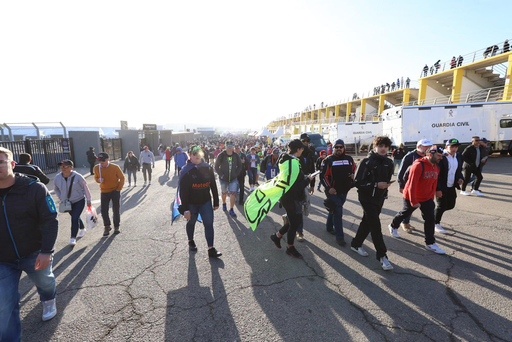 Más de 80.000 personas en Cheste para ver la hazaña de 'Martinator'