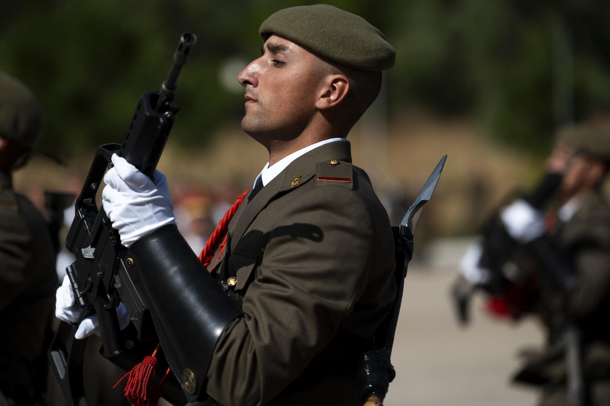 EN IMÁGENES | Multitudinaria jura de bandera en Cáceres con récord de mujeres soldado