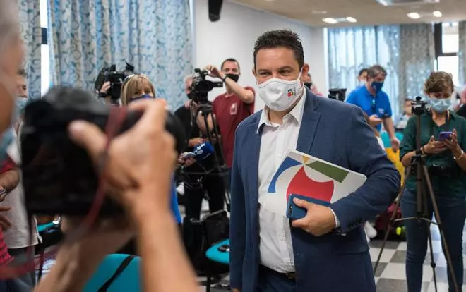 Rueda de prensa del alcalde de Arona, José Julián Mena