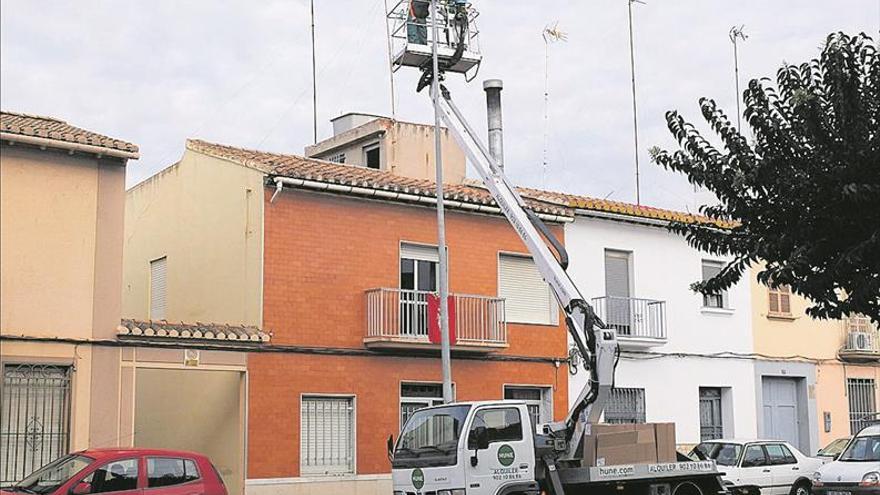 Nules sanciona a Elecnor por cuarta vez por apagones en la vía pública