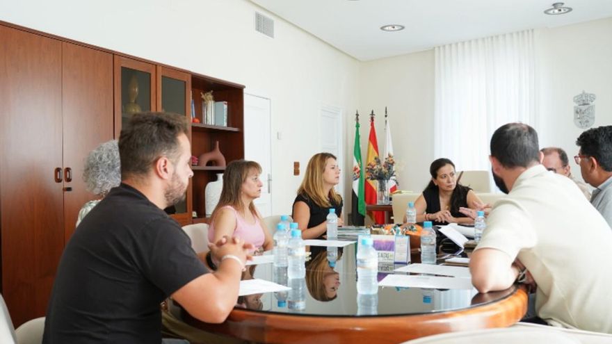 Primer encuentro entre la alcaldesa de Don Benito y sus entidades locales menores