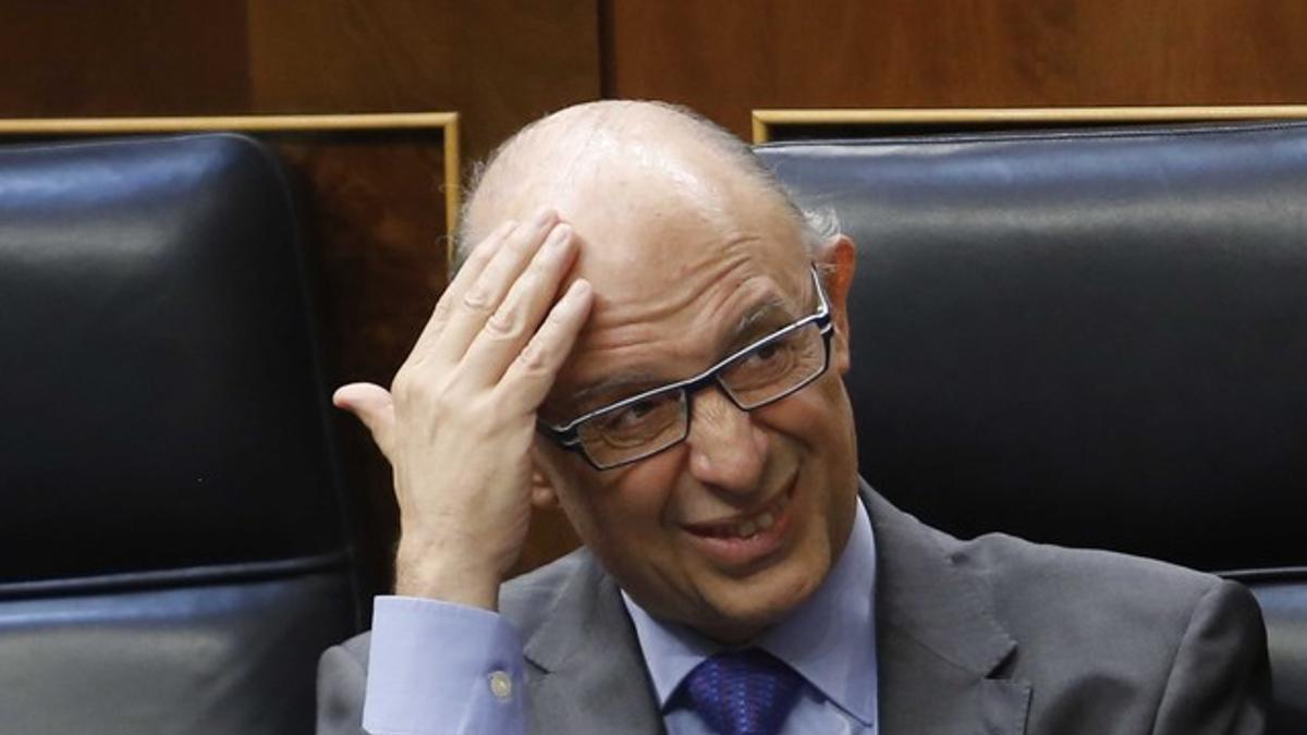 El ministro de Hacienda, Cristóbal Montoro, en su escaño del Congreso, el pasado 9 de julio.