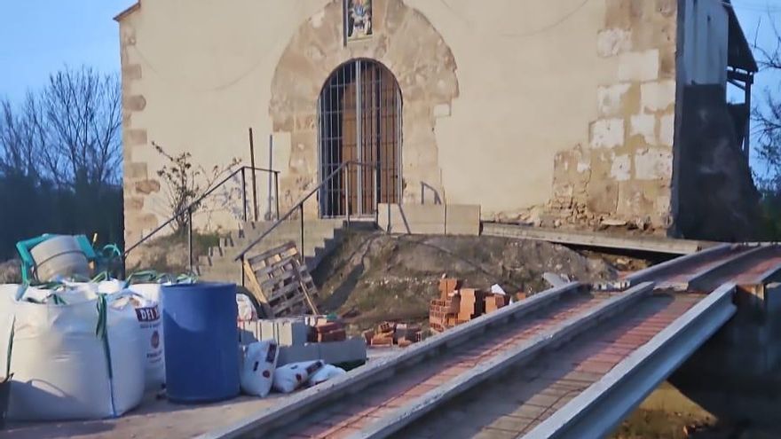 El PSPV de Albaida denuncia la &quot;ilegalidad&quot; de las obras en la ermita del Roser y el alcalde afirma tener los permisos