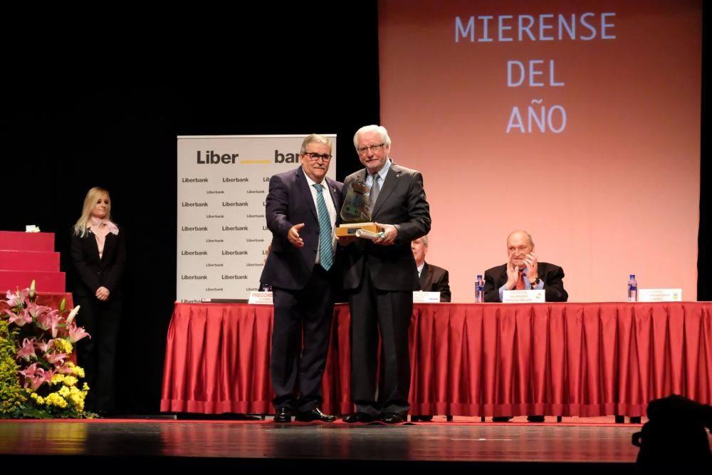 Entrega de los Mierense del Año