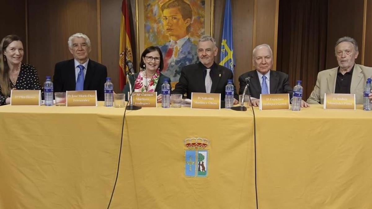 Esta es la mujer que rescató la vid asturiana y descubrió una rosa única en el mundo (y que ahora ha sido premiada por ello)