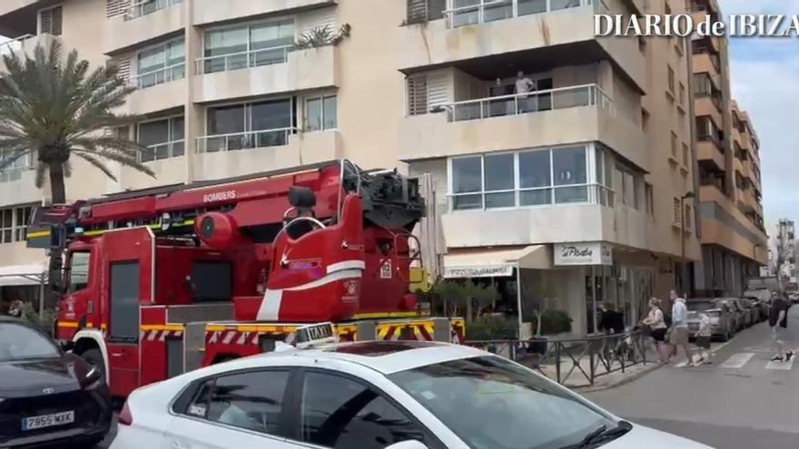 Los bomberos de Ibiza se desplazan hasta el puerto por una falsa alarma de incendio en un ático
