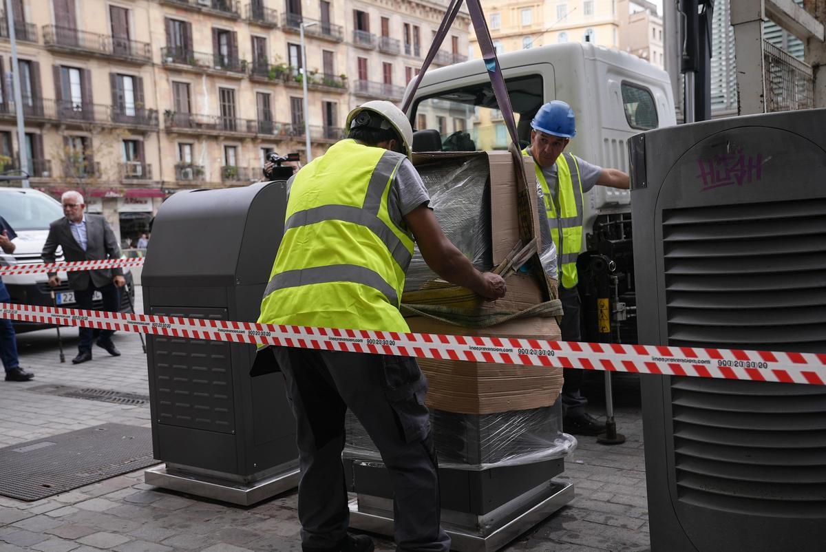 Así son las nuevas papeleras antigaviotas y contenedores pneumáticos de Barcelona