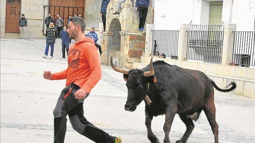 Ambiente taurino por Sant Blai en Villahermosa del Río