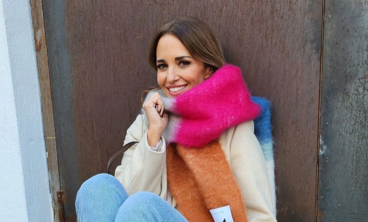Paula Echevarría con bufanda de colores