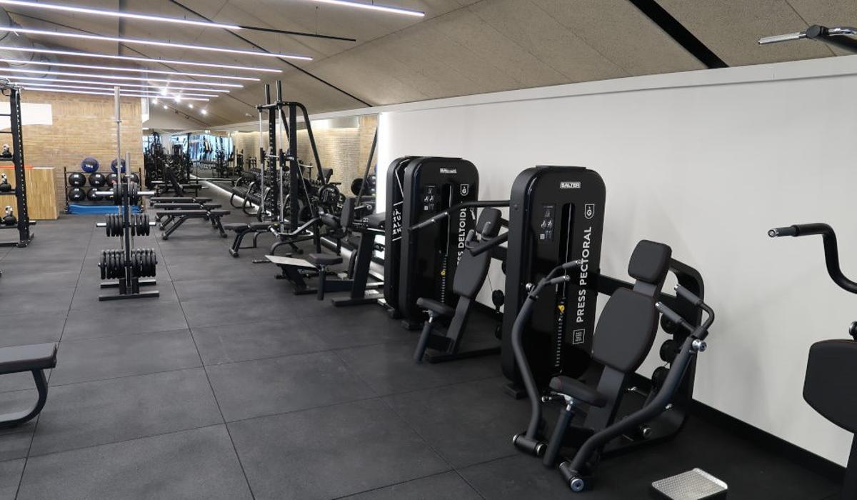 Obre la remodelada sala de fitnes de la Bòbila a Gavà després de 5 mesos en obres