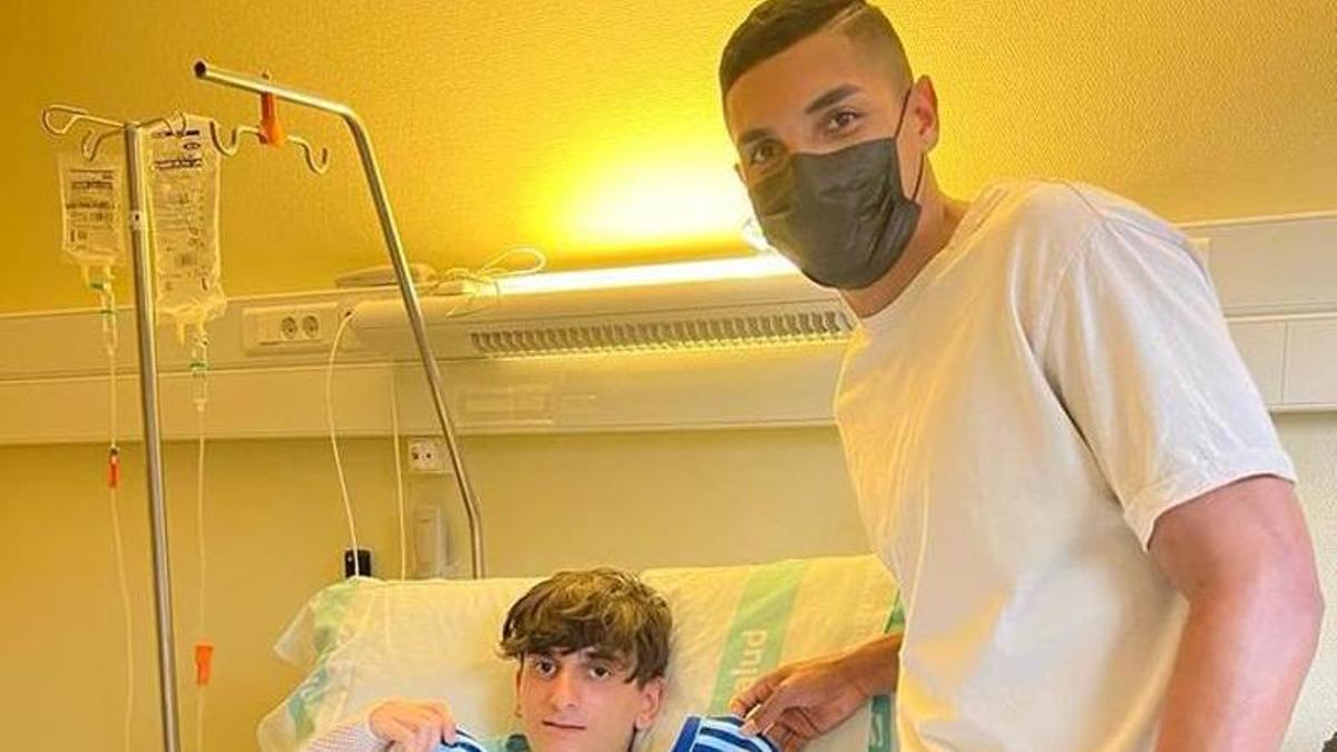 Gabi Fuentes, en su visita a Diego Hernández.