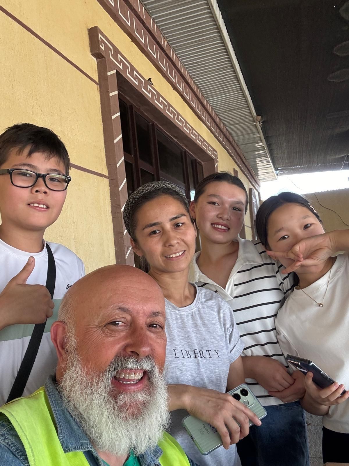 Diario de bitácora de una aventura en Vespino: Así ha compartido Valentín Salvador su aventura en Insatgram