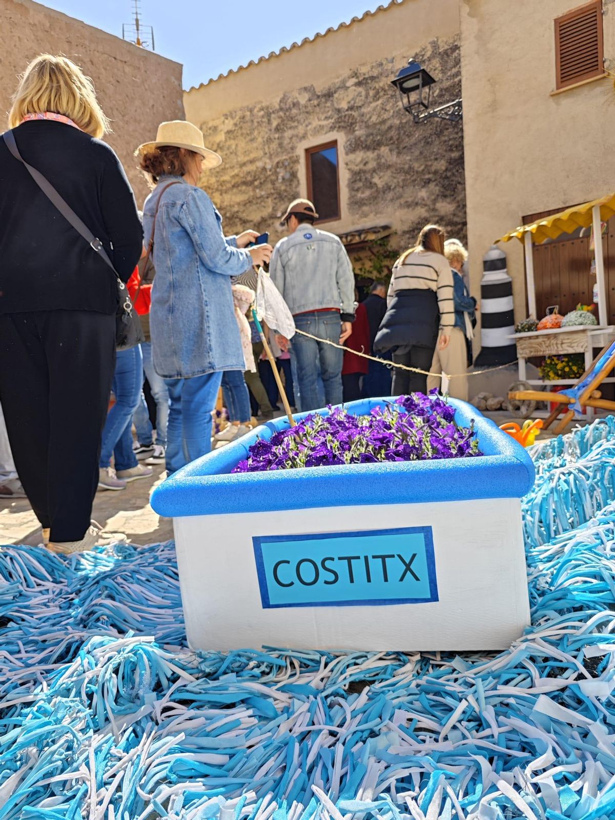 Así vive Costitx su 'fira' de la flor