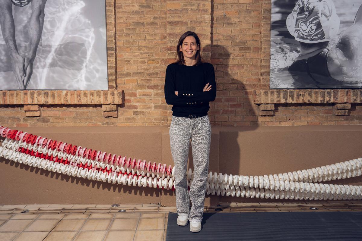 Barcelona, 12/12/2025. Deportes. Retratos de Laura Ester, exwaterpolista olímpica, para la sección ‘Segunda Vida’, en las instalaciones del CE Mediterrani. Foto: Zowy Voeten / El Periódico.