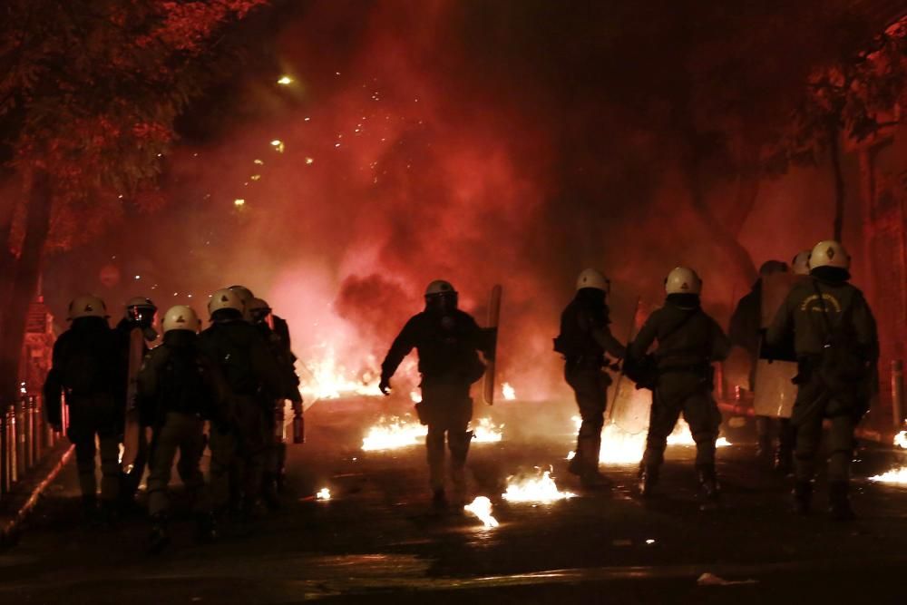 Graves disturbios en Atenas
