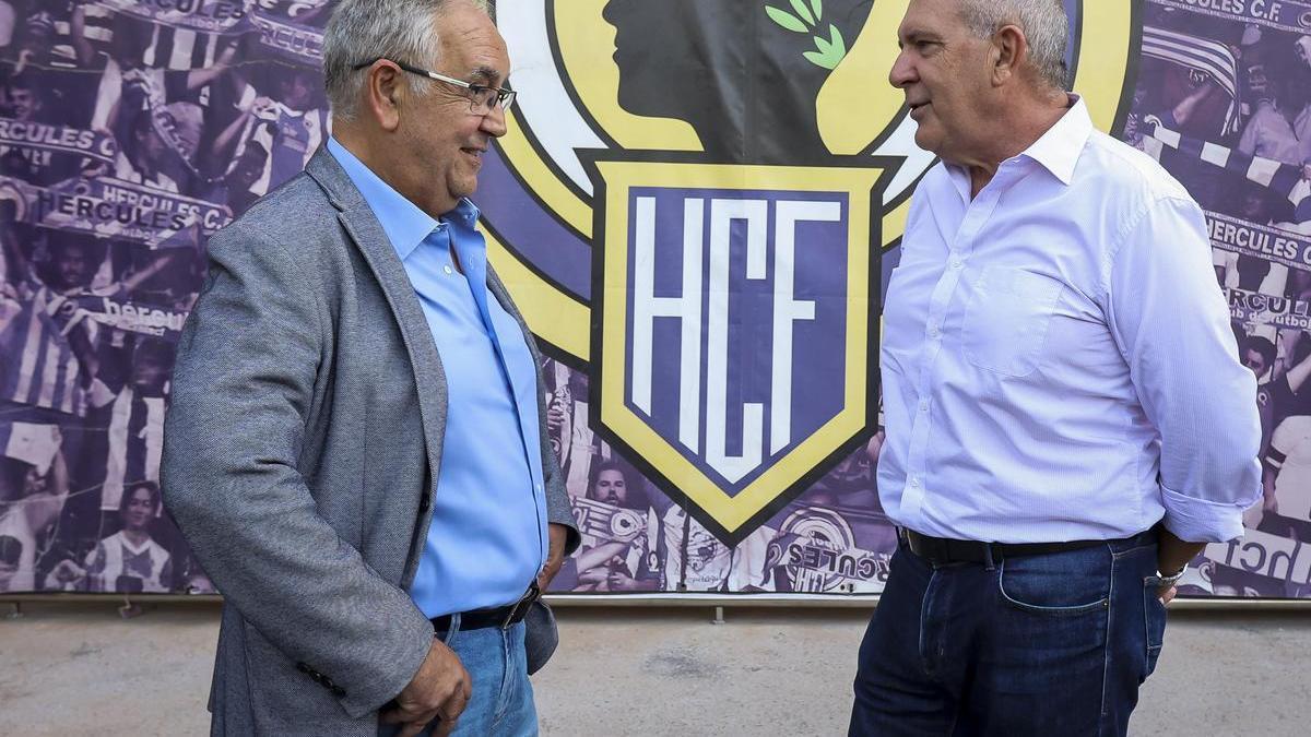 Manolo Jiménez y Quique Hernández, entrenadores del equipo leyendas del Hércules