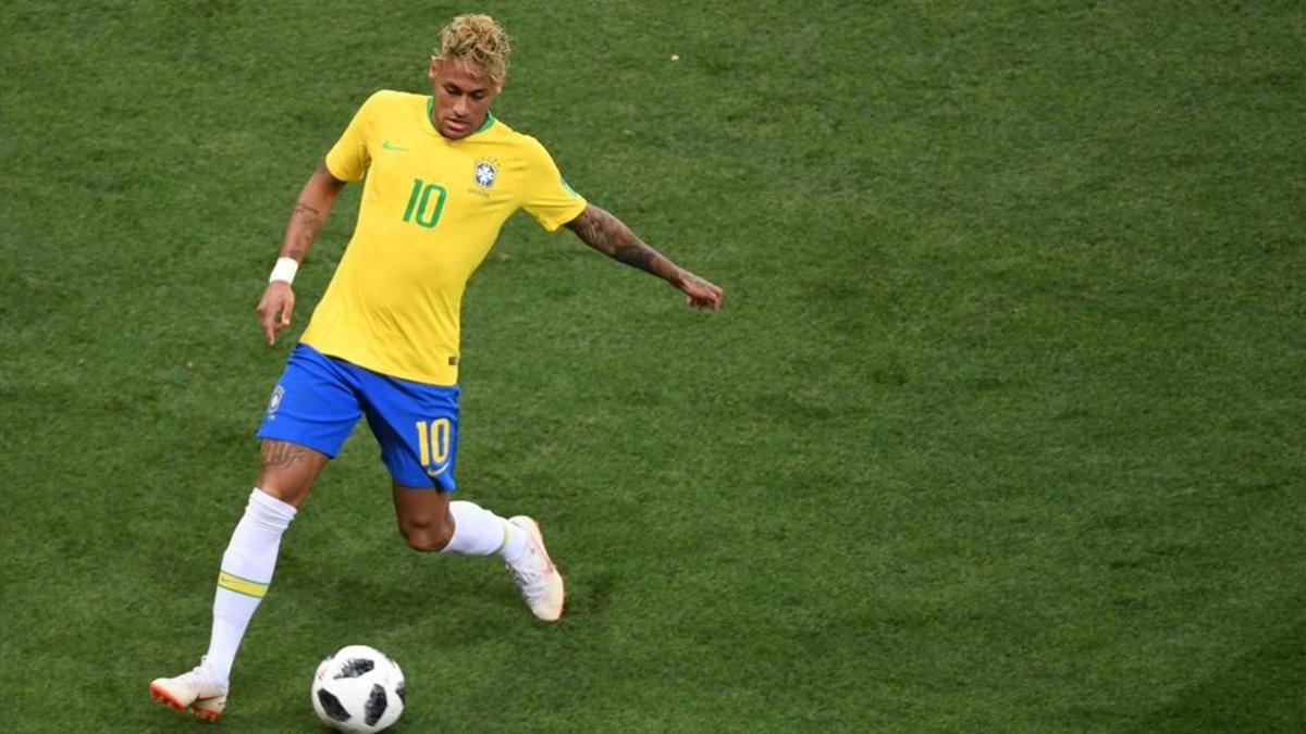 Neymar en su debut con Brasil en Rusia 2018