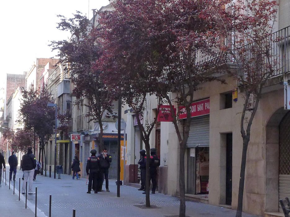 Operatiu antidroga en un carrer del centre de Figueres