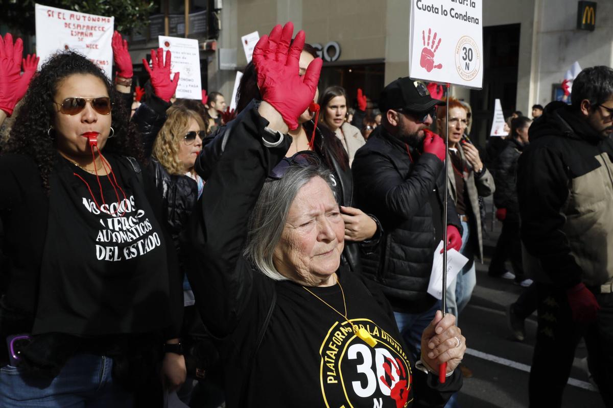 EN IMÁGENES: Así fue la manifestación de autónomos asturianos en Oviedo