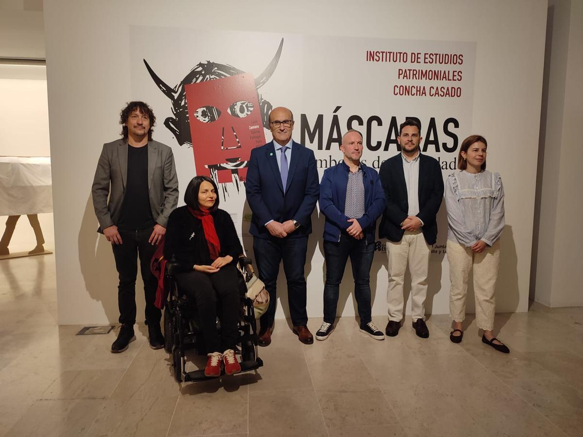 Representantes de las instituciones implicadas en la presencia de la muestra en Zamora.
