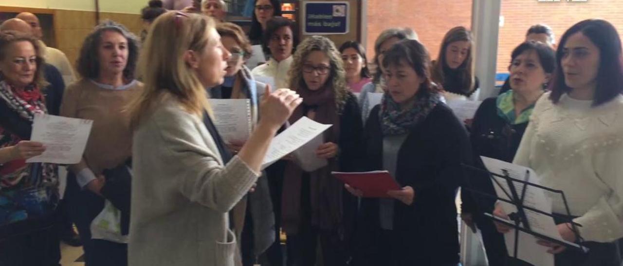 Flashmob en la Escuela de Idiomas de Gijón