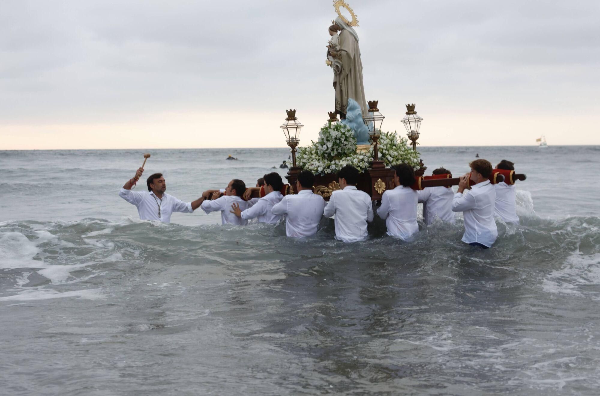 Procesión de la Virgen del Carmen de Salinas