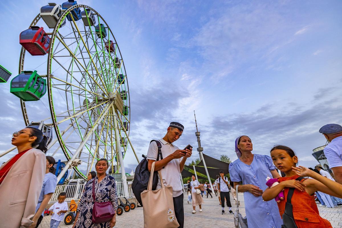 Parque de atracciones familiar en el monte Kok Tobe, Almaty.