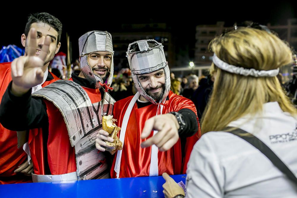 Búscate en las fotos del Carnaval en Benidorm