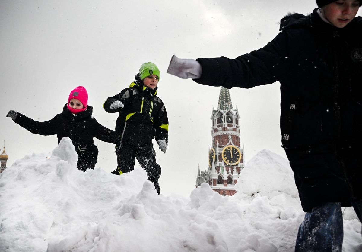 Moscú vive la mayor nevada en 150 años