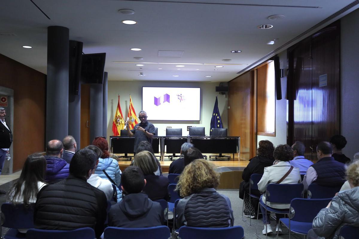 En imágenes | Primer día de puertas abiertas del palacio de La Aljafería