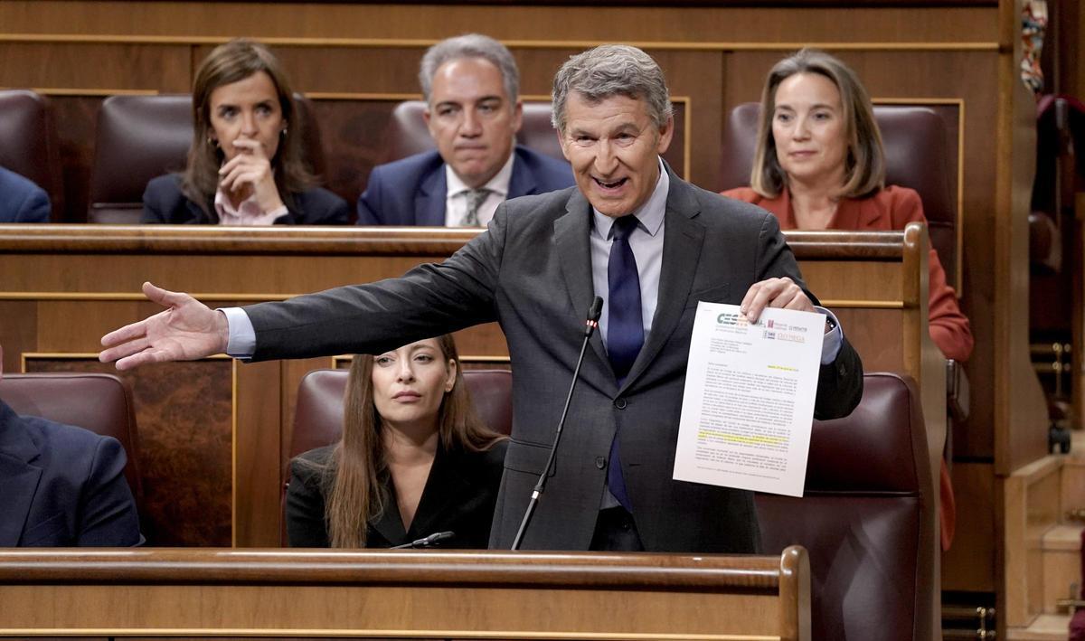 Alberto Núñez Feijóo y Ester Muñoz, PP. Sesión de control al Gobierno en el Congreso de los Diputados.