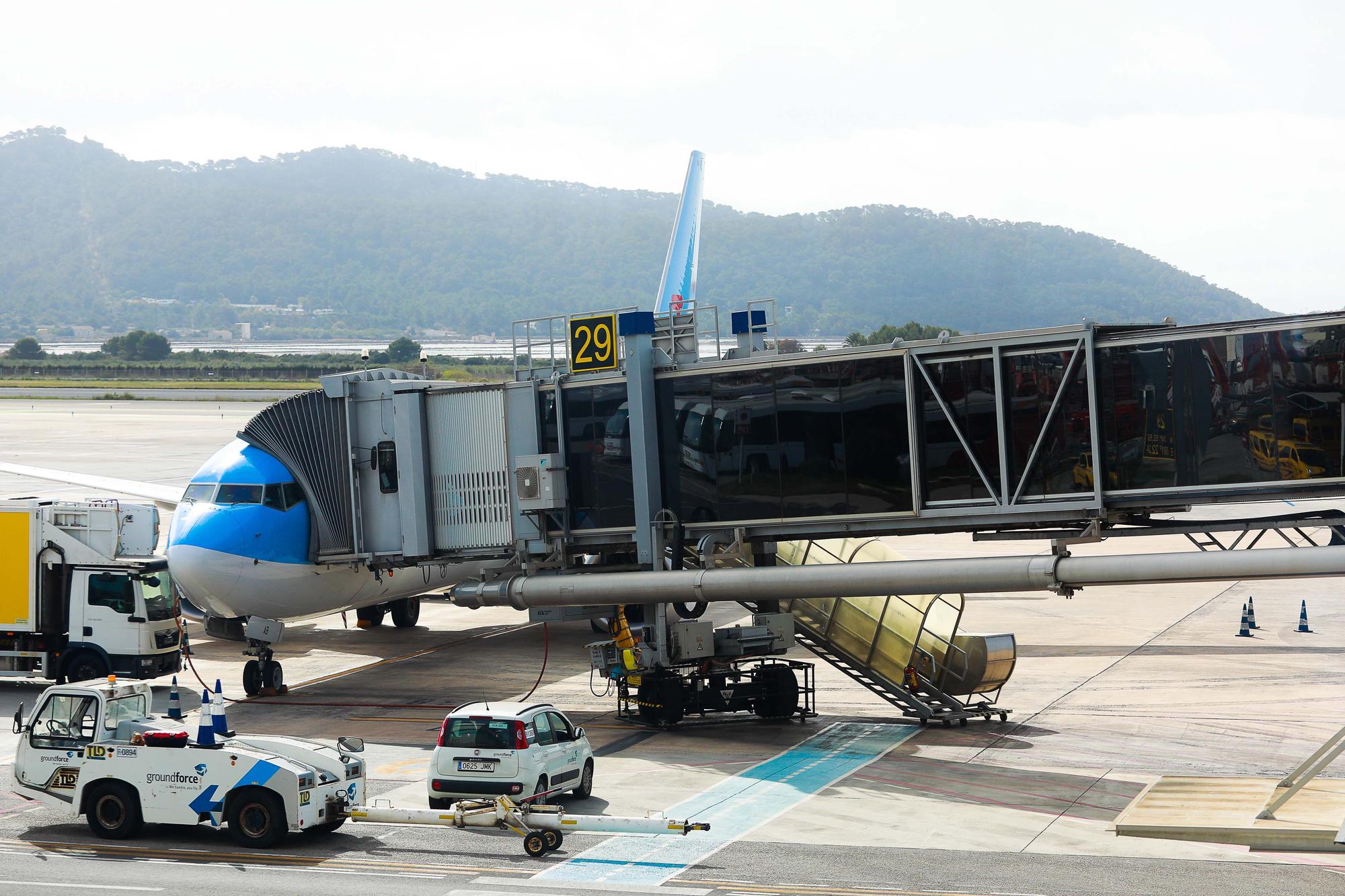 Galería de imágenes del 50 aniversario de TUI en el aeropuerto de Ibiza