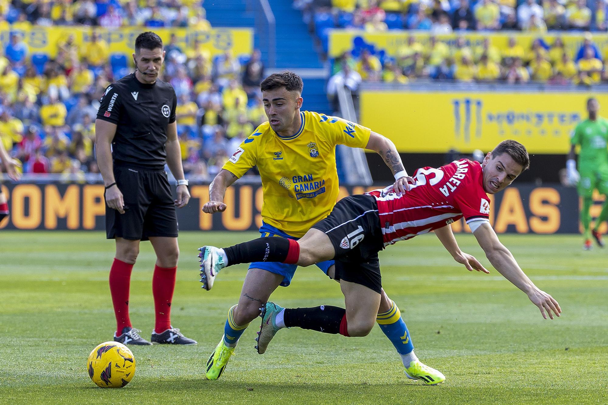 Un gol de Gorka Guruzeta da ventaja al Athletic al descanso en Las Palmas (0-1)