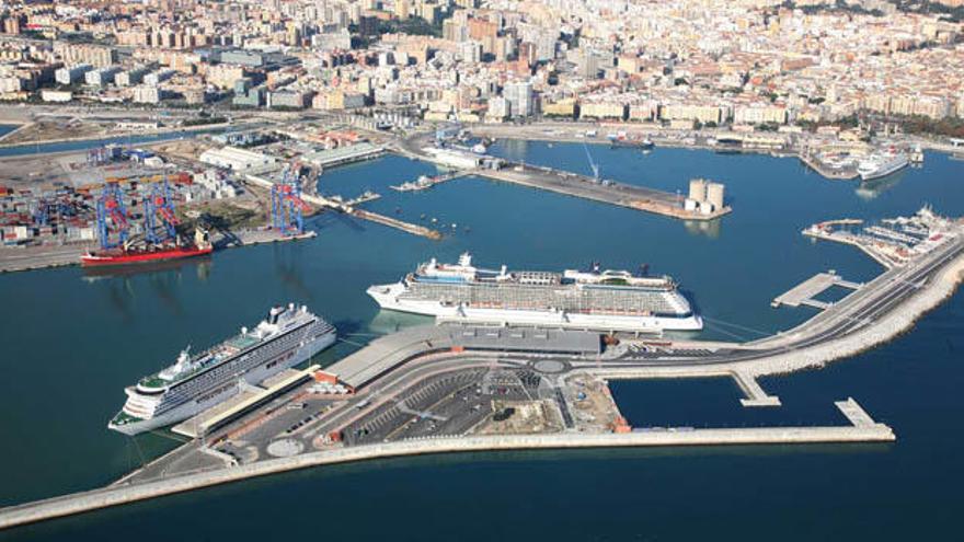 La parcela donde iría el hotel está junto a la estación de cruceros.