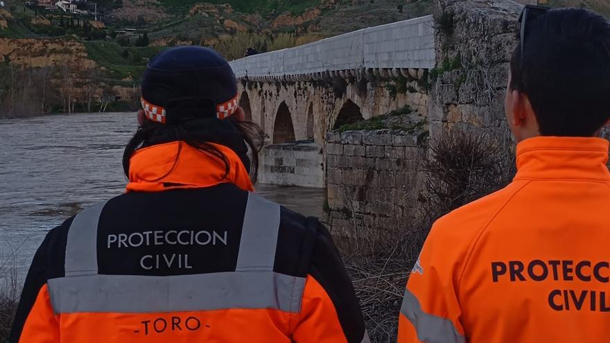 Protección Civil precinta las barbacoas de la pradera del Cristo de Toro