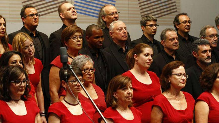 Un coro de voces solidario