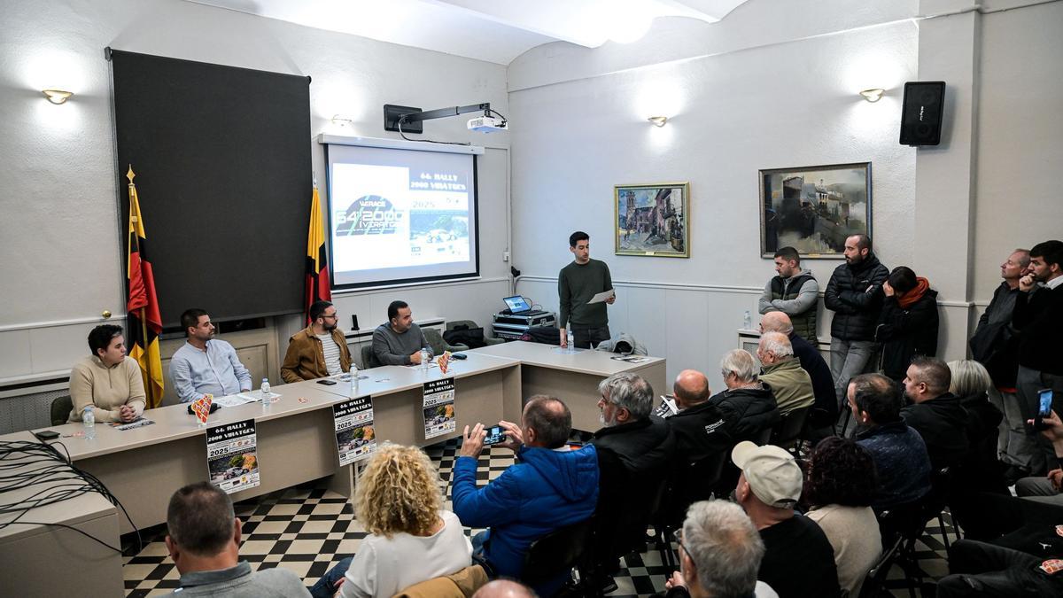 Acte de presentació del Ral·li 2000 viratges a l'Ajuntament d'Artés