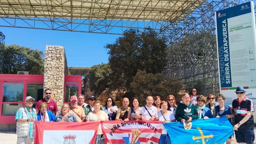 La peña rojiblanca Nunca Caminarás Solo cierra la temporada con una visita a Atapuerca y ya planifica el curso 2025-2026