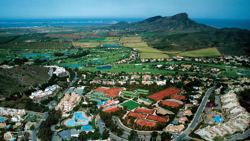 Panorámica de una parte del complejo de La Manga Club en Cartagena.