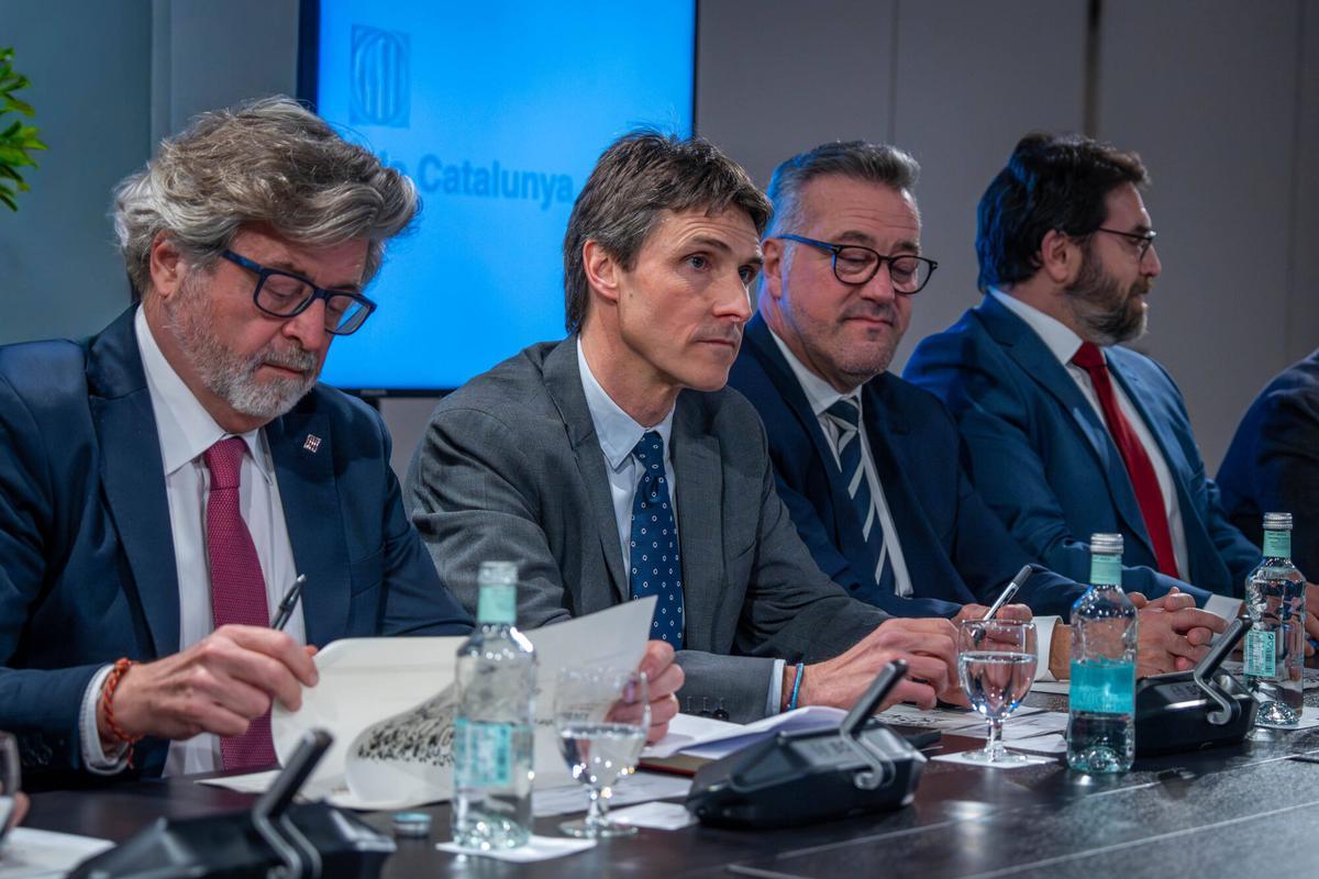 Barcelona 09/01/2026 Política Acuerdo de Finançament en el Palau de la Generalitat. Con la presencia el Conseller de Presidencia,Albert Dalmau y la de Economía,Alicia Romero,se reúnen con David Cid y Jessica Albiach(Comuns);Antoni Castelló y Salvador Vergés(Junts),Jordi Riba y Ferran Pdret(PSC),Josep Maria Jové y Ester Capella(ERC) y Pilar Castillejo(CUP),representantes de los grupos parlamentarios para valorar el acuerdo alcanzado con el Gobierno,que supondrán 4.700 millones adicionales para Cataluña. AUTOR: JORDI OTIX