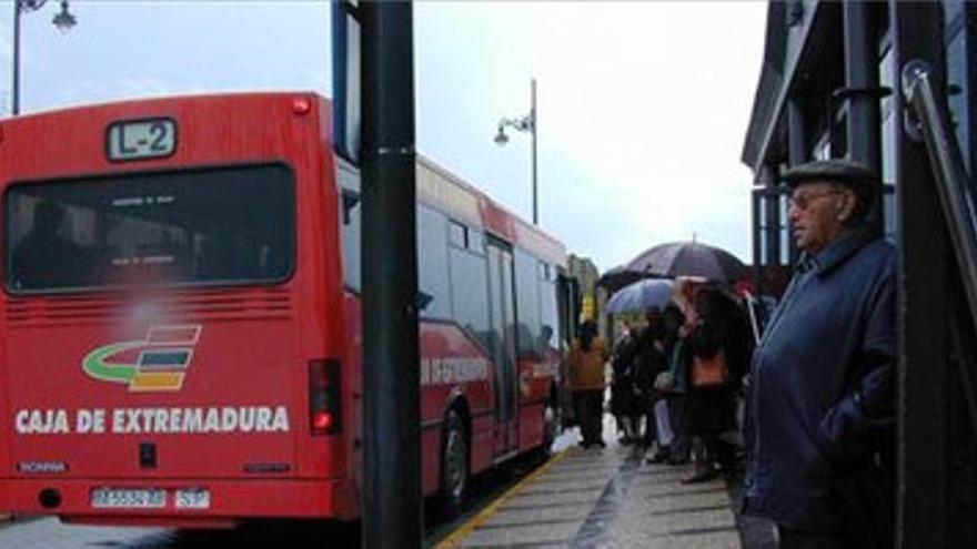 El bus urbano de Mérida incorpora un GPS para conocer el tiempo de espera
