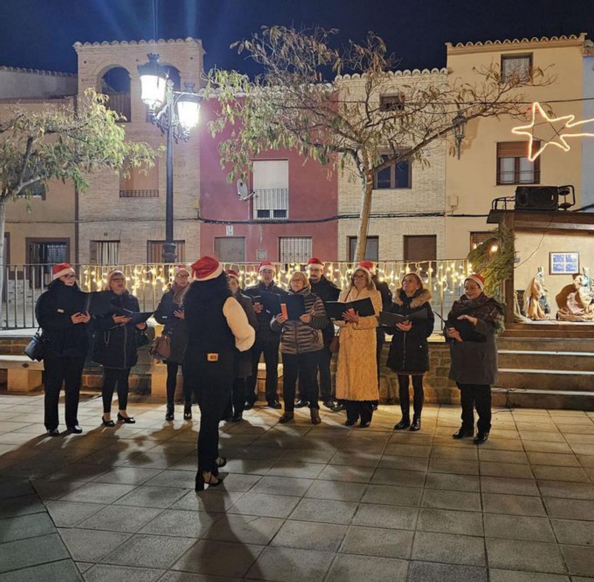 Actuación del Coro Santa Bárbara de Lécera. |
