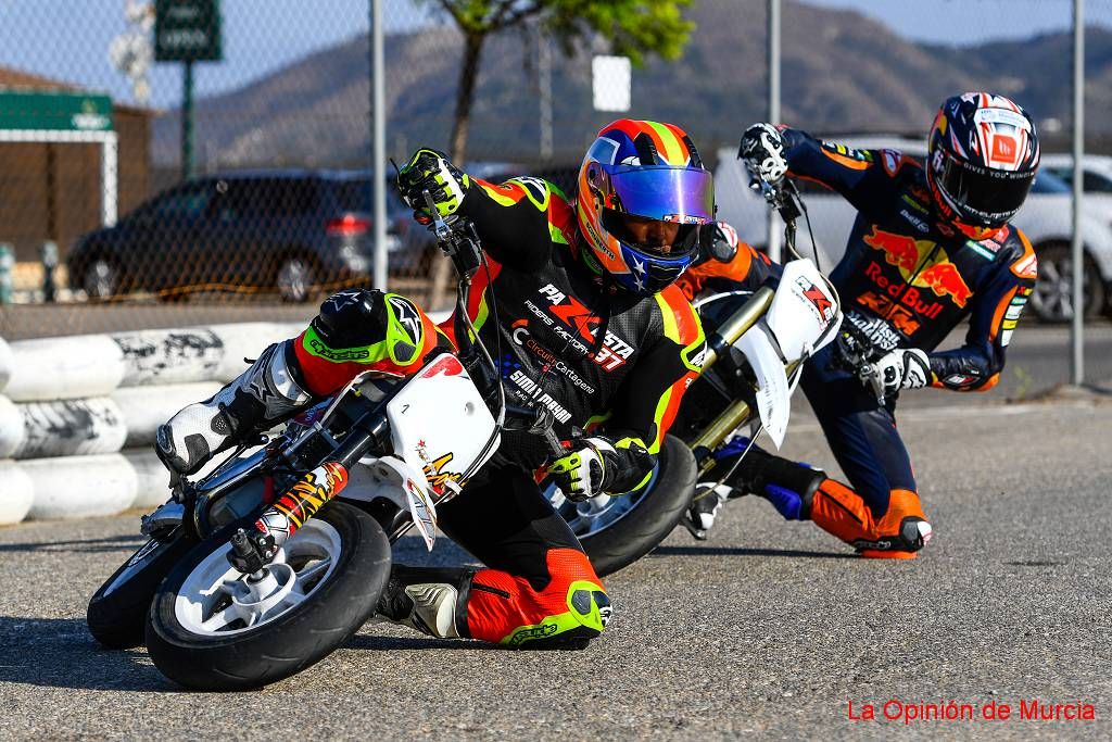 Pedro Acosta y la escuela Pakosta 37 Riders pasan las vacaciones entrenando