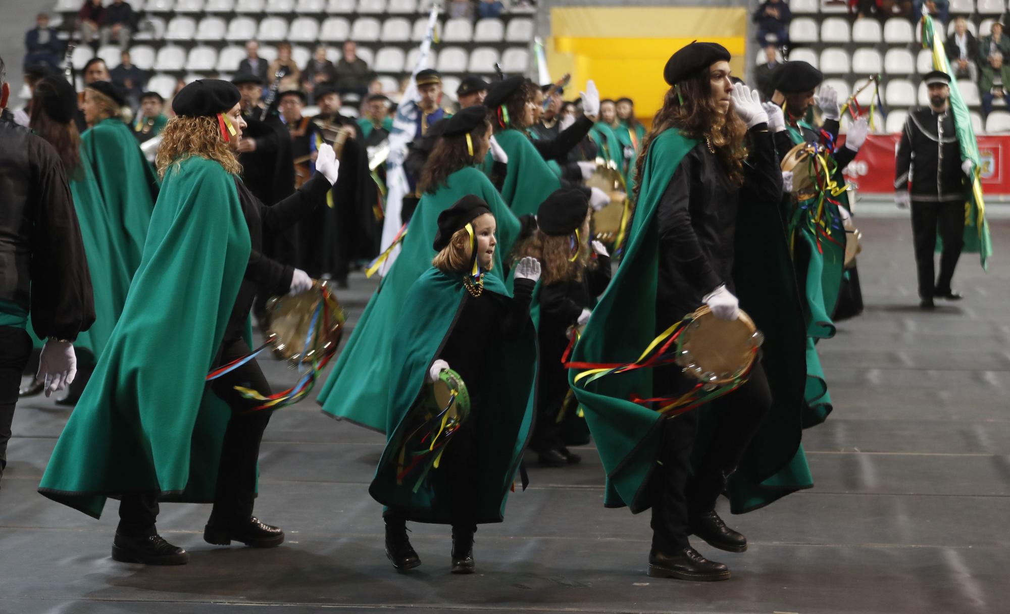 El Certamen de Rondallas regresa al pabellón de As Travesas