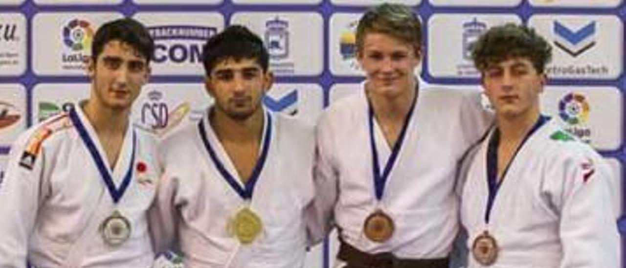 El judoca de Alzira Alberto Varela se cuelga la plata en un prestigioso campeonato