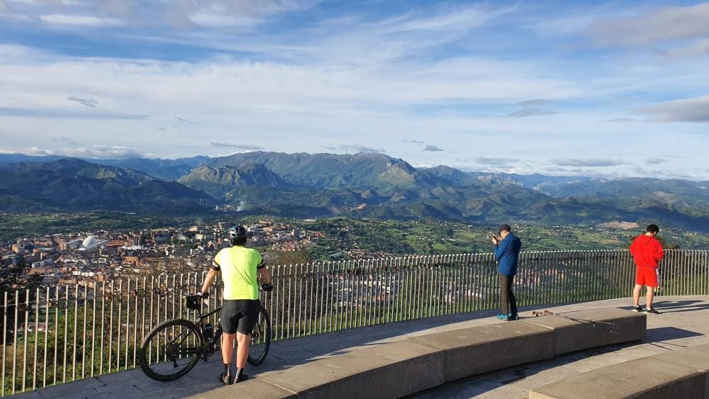 Primer día para poder salir a hacer deporte por tramos horarios en Asturias