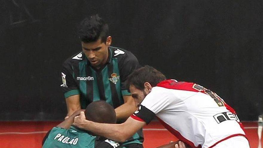 Paulao falla en el primer gol, se mete el segundo y pide el cambio