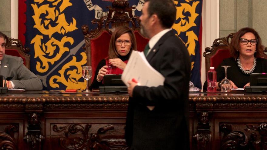 Castejón y López, enfrentados por el agua.