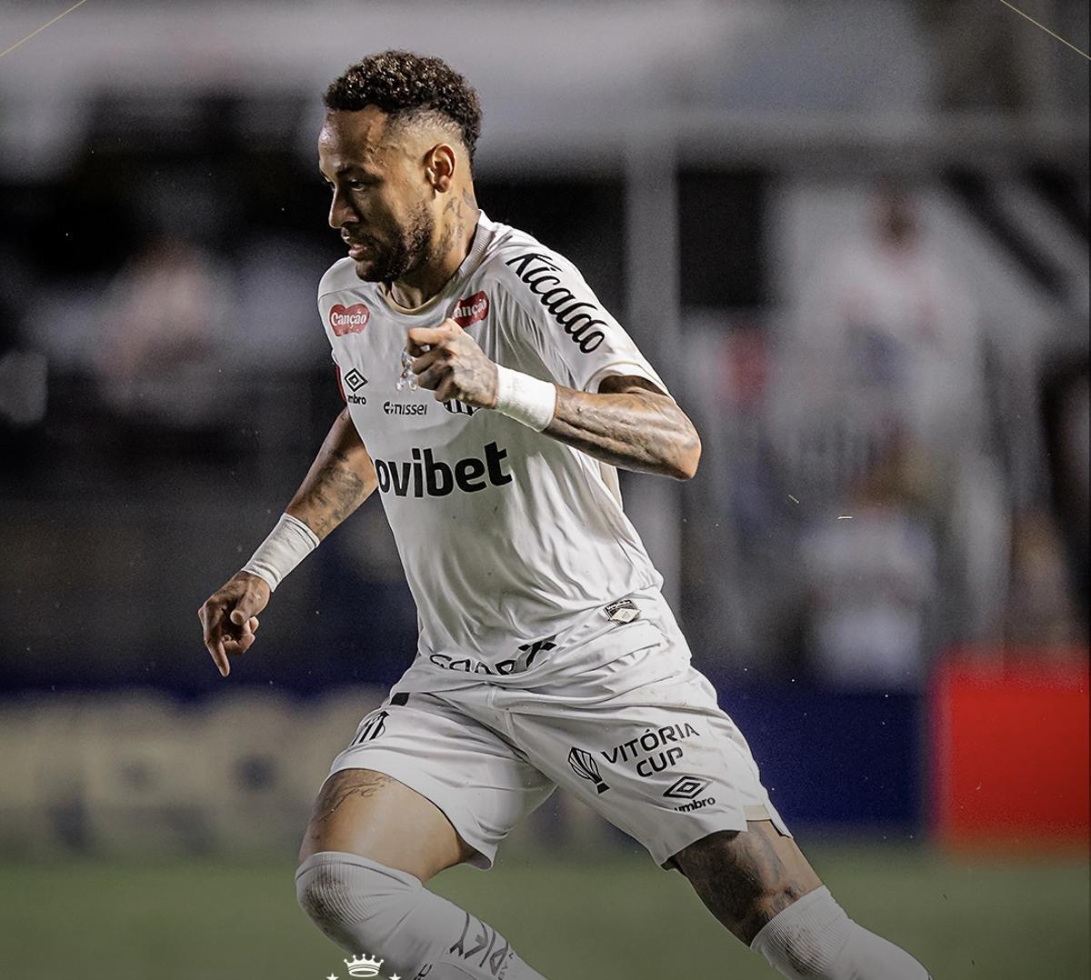 Neymar en el duelo entre Santos y Clube do Remo